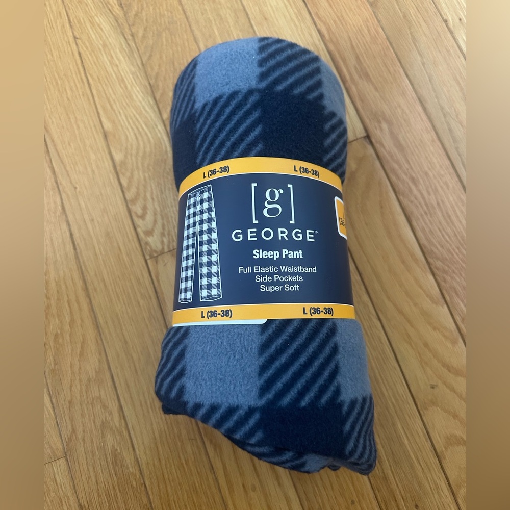 Men’s George Navy Checkered Lounge Pants Size Large